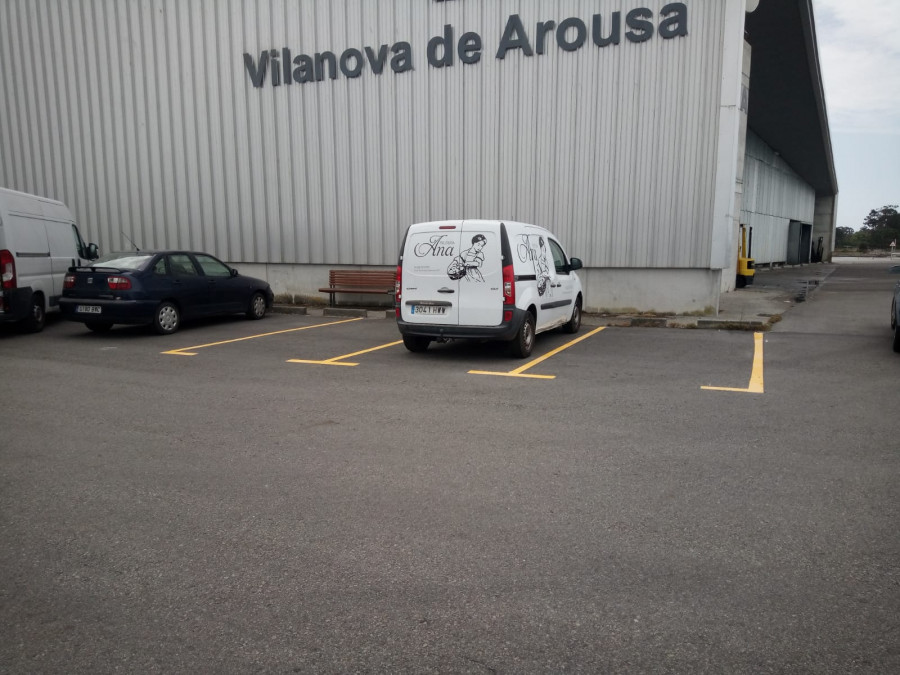 Portos delimita plazas de aparcamiento para trabajadores de la lonja y cofradía de Vilanova