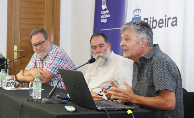 Expertos ponen en valor en Ribeira los tradicionales oficios artesanales vinculados al sector del mar