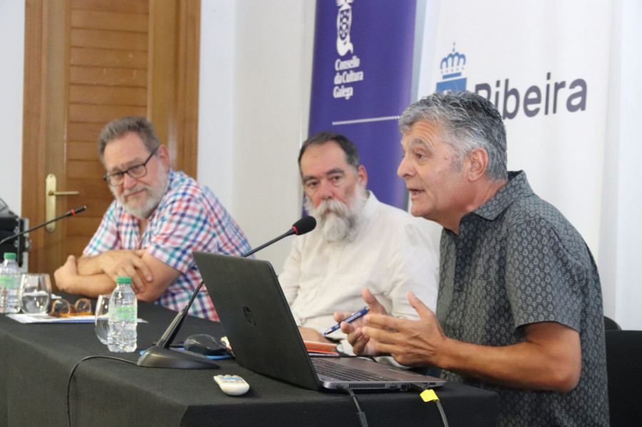 Expertos ponen en valor en Ribeira los tradicionales oficios artesanales vinculados al sector del mar