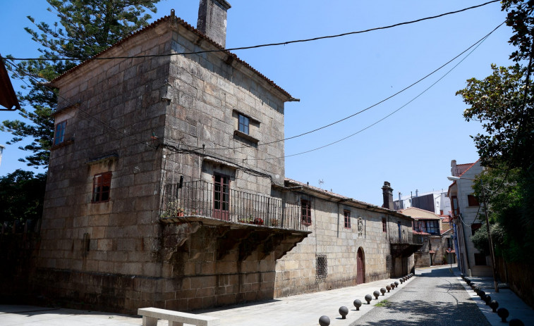 Patrimonio en venta: Un Pazo por menos de un millón de euros en Vilaxoán