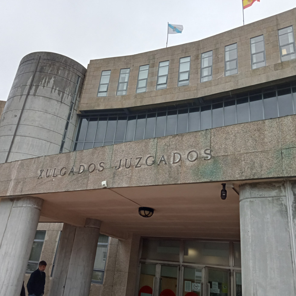 Tres cazadores se enfrentan a 15 años de cárcel y 28.000 euros de indemnización por lesiones a un vecino de Boiro