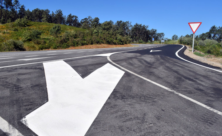 La Xunta habilita un carril de incorporación para mejorar la seguridad entre la PO-548 y Beiro
