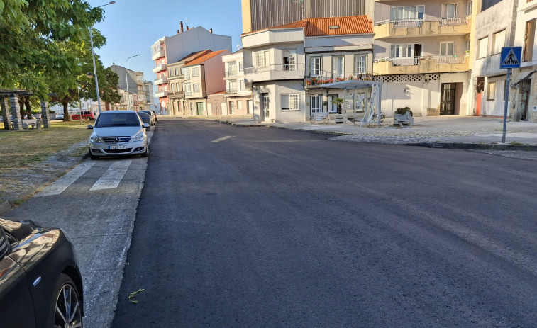 Comienza el asfaltado de Avelina Nogueira en Vilaxoán