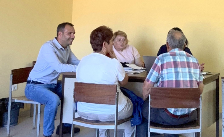Pérez inicia una ronda de contactos en las parroquias para conocer las demandas de las personas mayores