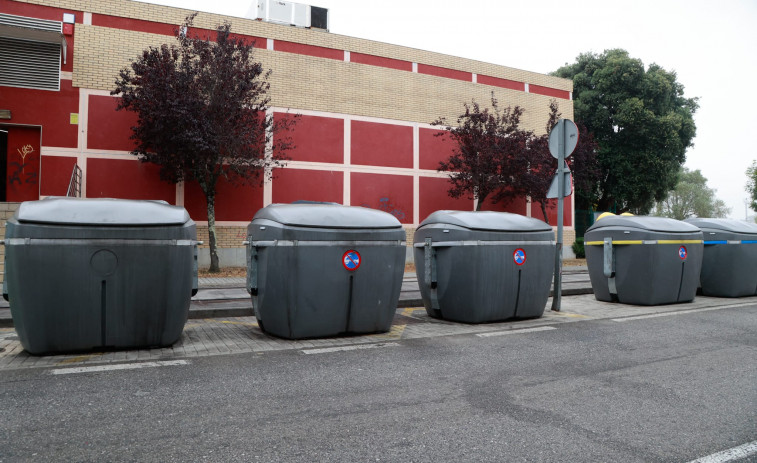 Vilagarcía multará por dejar basura fuera de los contenedores