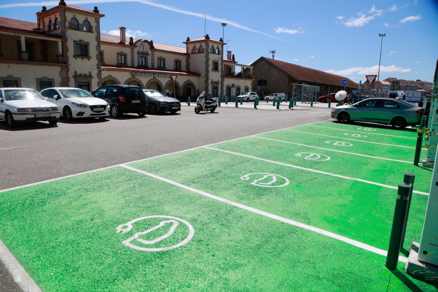 La escasez de puntos de carga lastra la venta de vehículos eléctricos en Arousa
