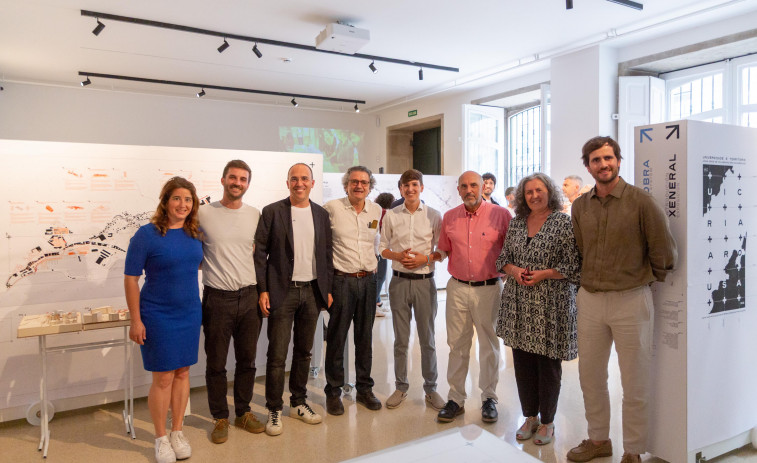 Una exposición de alumnos de arquitectura conecta el entorno con la economía de la comarca