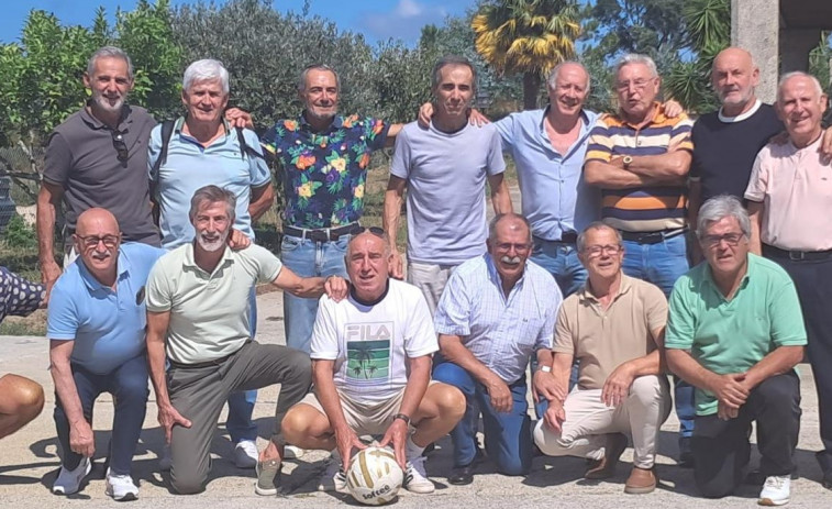 Medio siglo del histórico ascenso en Cangas que desbordó la alegría en Vilagarcía