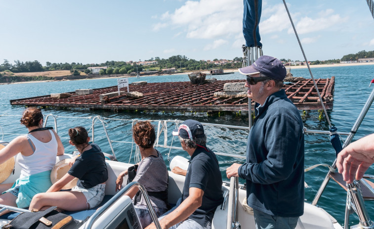 A Pobra inicia este sábado sus paseos en velero en grupos reducidos para descubrir la Ría
