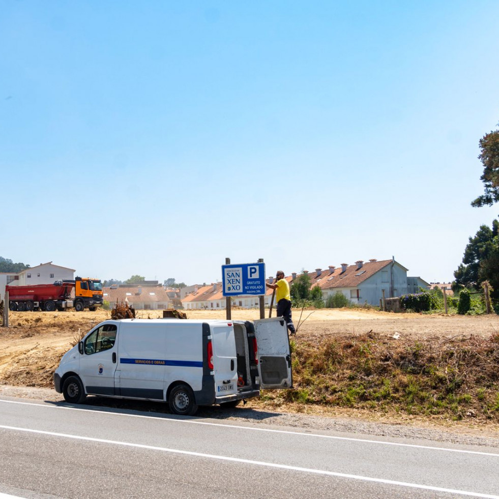 Sanxenxo habilita una parcela para estacionamiento gratuito en la carretera de A Circunvalación