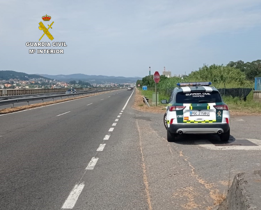 Un radar de Tráfico detecta a un coche de alta gama a 191 km/h en un tramo de 70 entre Carracedo y Caldas
