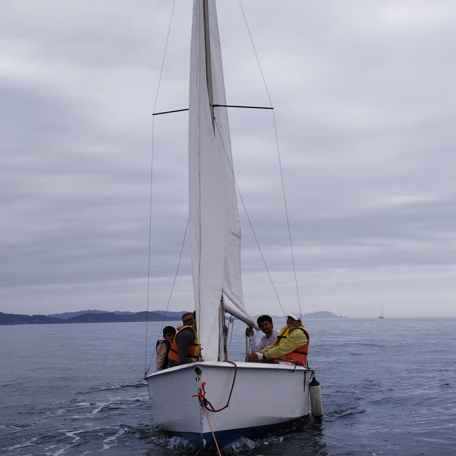 El Naútico de Portonovo acerca el mundo del mar a colectivos de personas con discapacidad
