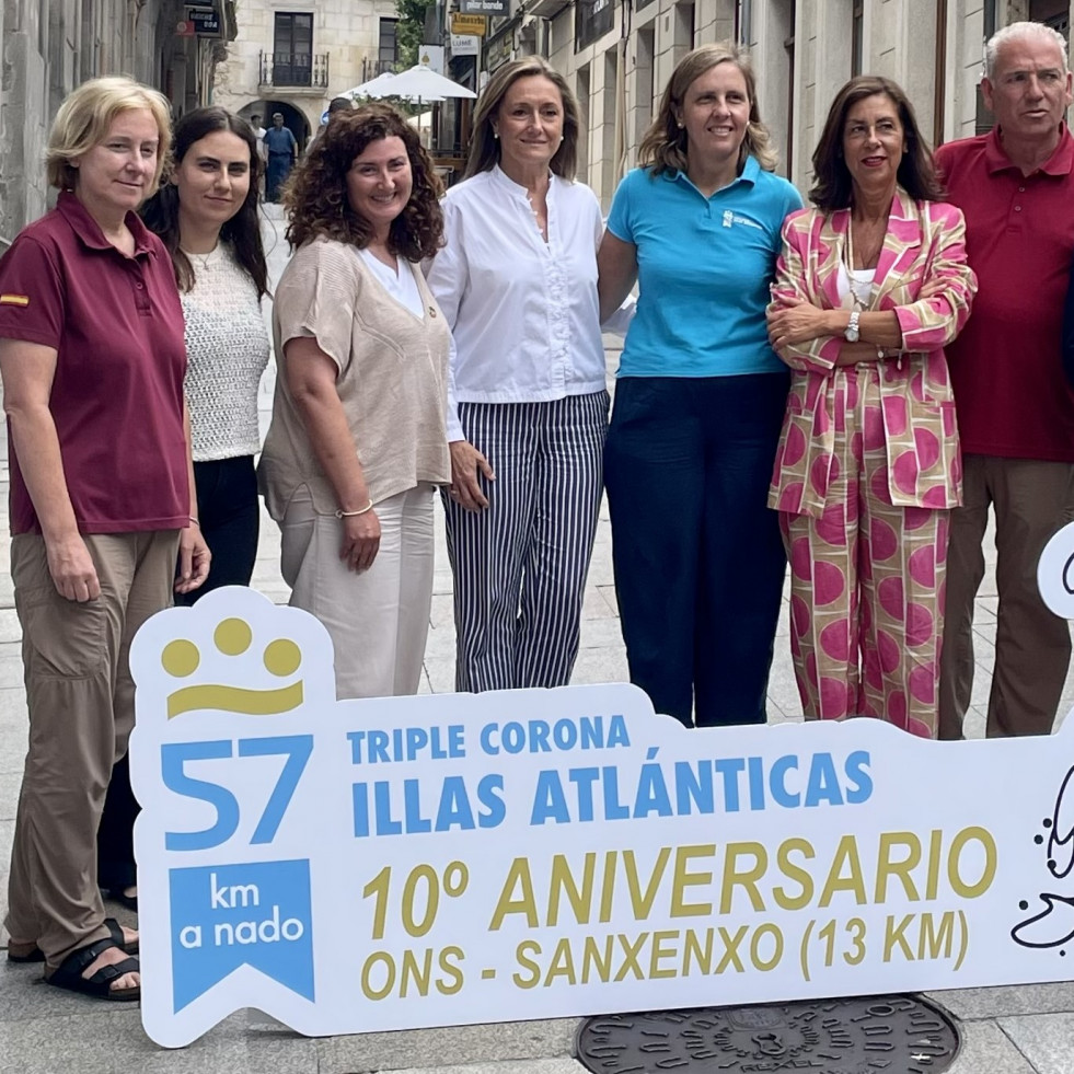 La Triple Corona Illas Atlánticas celebra su 10º aniversario con la travesía a nado entre Ons y Sanxenxo