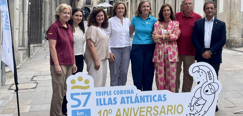 La Triple Corona Illas Atlánticas celebra su 10º aniversario con la travesía a nado entre Ons y Sanxenxo