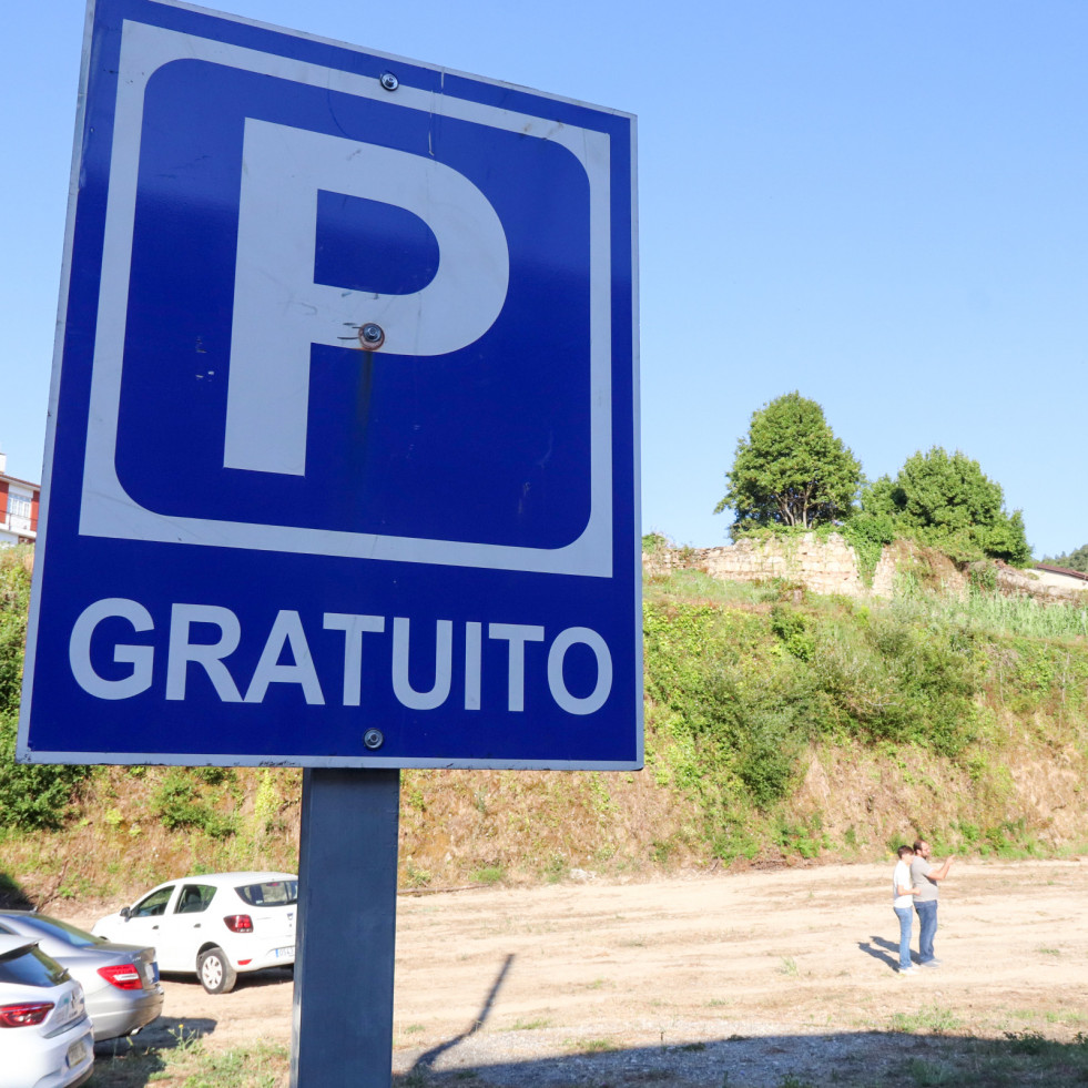 Ribeira habilita nuevas plazas de aparcamiento gratuitas ante el aumento de oferta cultural y festiva