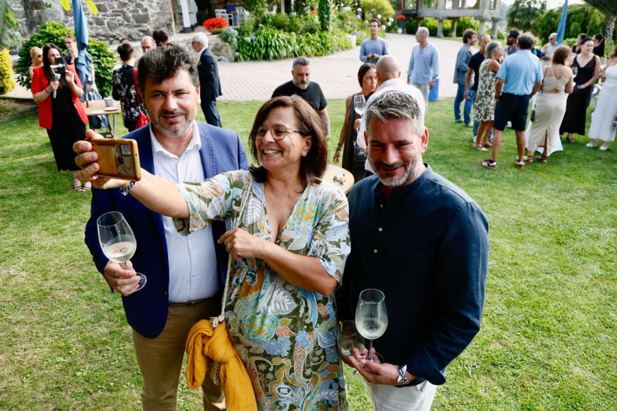 Paco & Lola suma a su catálogo un albariño para servirse con hielo y otro sin alcohol