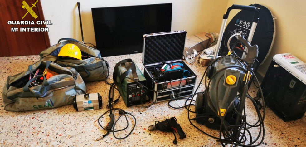 Se busca a los dueños de los objetos robados que un detenido de Portas guardaba en su casa