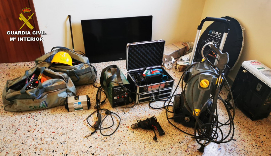 Se busca a los dueños de los objetos robados que un detenido de Portas guardaba en su casa