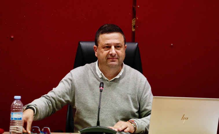 Cuntis aprueba el plan económico y financiero que busca el equilibrio entre ingresos y gastos