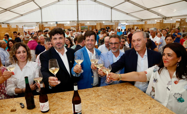 Meaño descorcha tres días de fiesta alrededor de su riqueza en vinos
