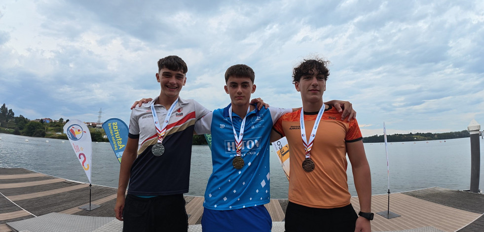 El cambadés Pablo Contiñas logra el oro nacional en la prueba de K1 Cadete B