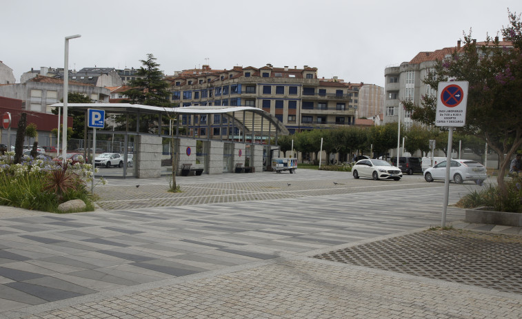 Portonovo convoca una movilización en contra de las multas por aparcar en la plaza del mercado