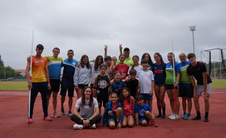 La Escuela de Verano del Mazí inició su XI edición con visitas de atletas y técnicos de primer nivel