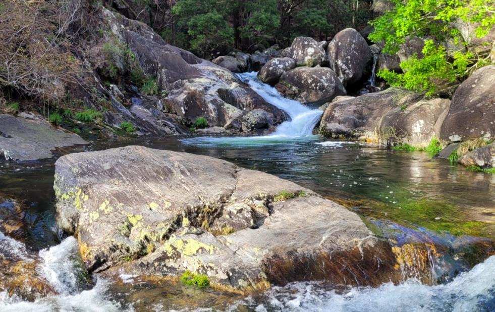 A Pobra ensalza el valor del río Pedras con dos rutas turísticas