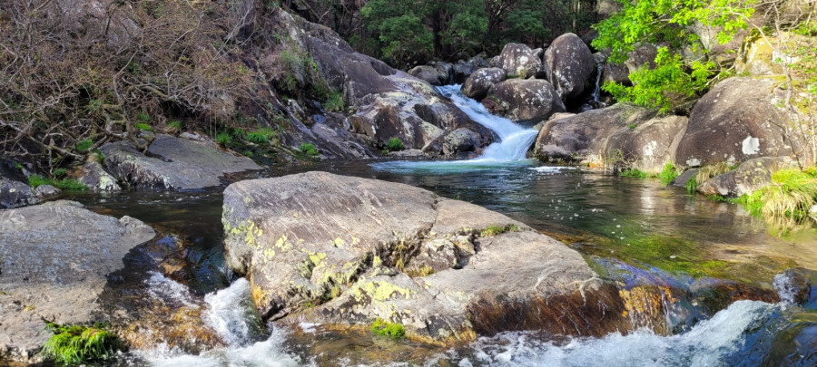 A Pobra ensalza el valor del río Pedras con dos rutas turísticas
