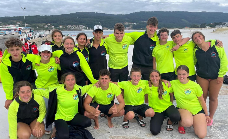 El Salvamento Vilagarcía se proclama subcampeón gallego absoluto de playa