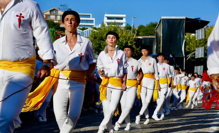 La Danza das Espadas enaltece la identidad carrilexa