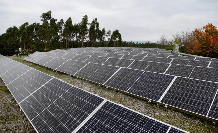 El Concello de Ribeira impulsa la instalación de energía solar en cuatro edificios públicos