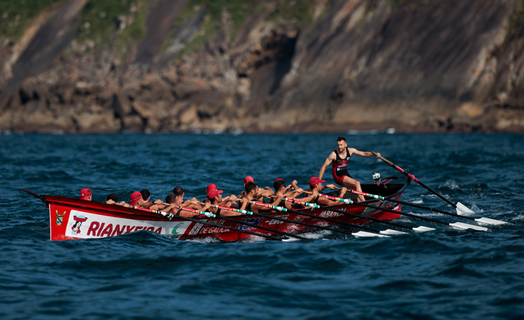 Cabo reacciona y vence a Kaiku en su particular duelo en Getxo