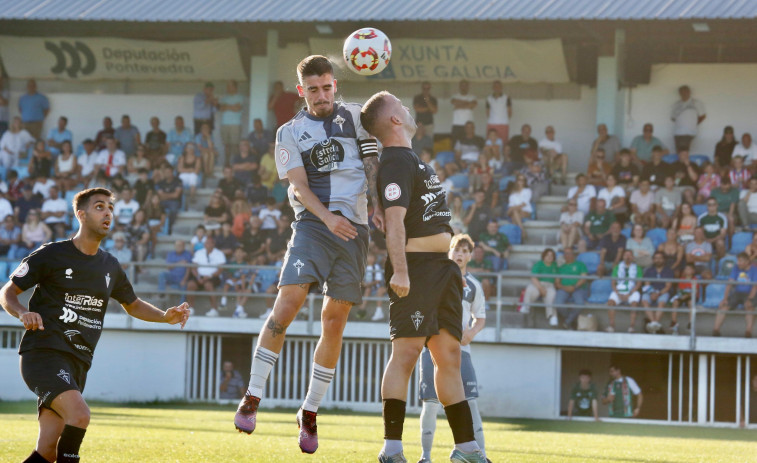 El Villalonga plantó cara al Racing de Ferrol en San Pedro (0-1)
