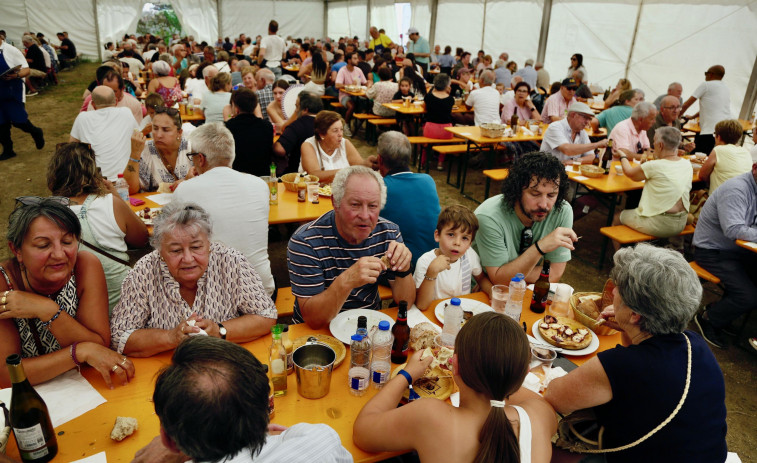 Tradición y gastronomía se dan la mano en Santa Marta de Pontearnelas