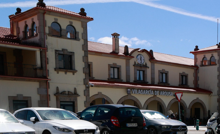 Dos niños de 2 y 6 años se quedan en el andén mientras su madre coge, por error, un tren para A Coruña