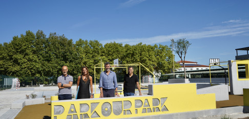 Baile urbano, skatepark, parkour y el fútbol y baloncesto de toda la vida se dan cita en el nuevo espacio de O Cavadelo
