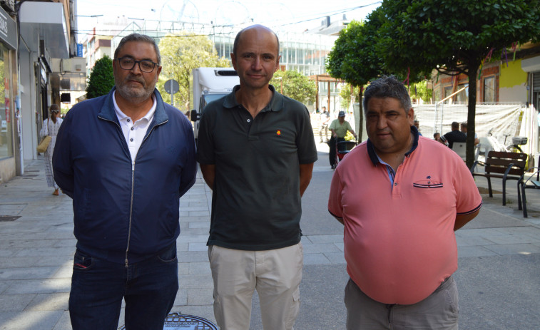 Ribeira logra garantizar que las atracciones de feria de las fiestas se instalen en el puerto en los años venideros