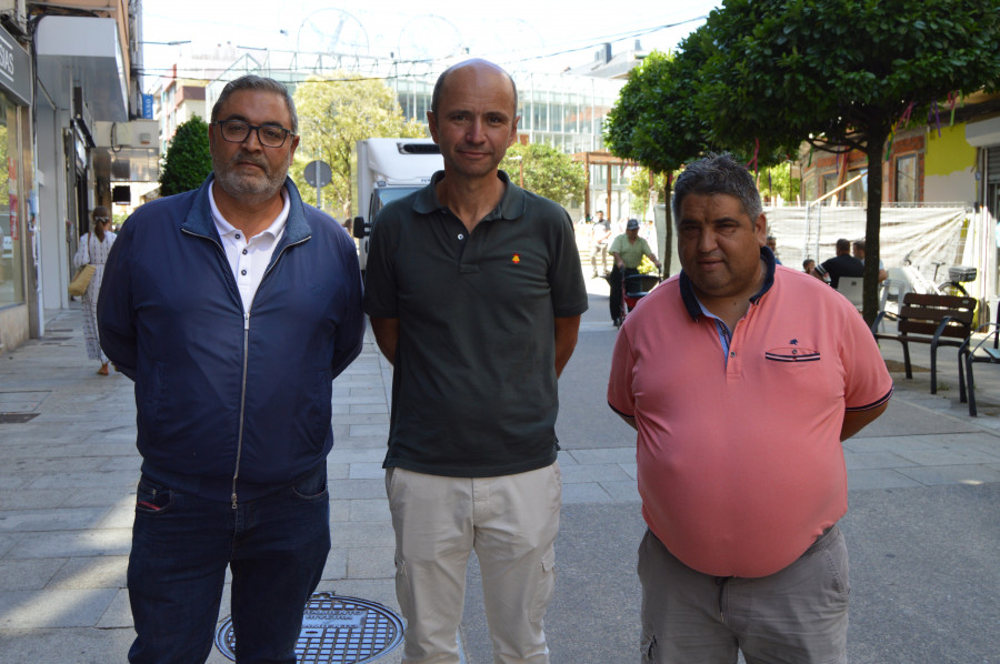 Ribeira logra garantizar que las atracciones de feria de las fiestas se instalen en el puerto en los años venideros