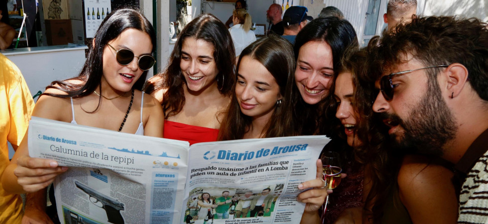 Diario de Arousa cumple con el Albariño y reparte ejemplares en A Calzada