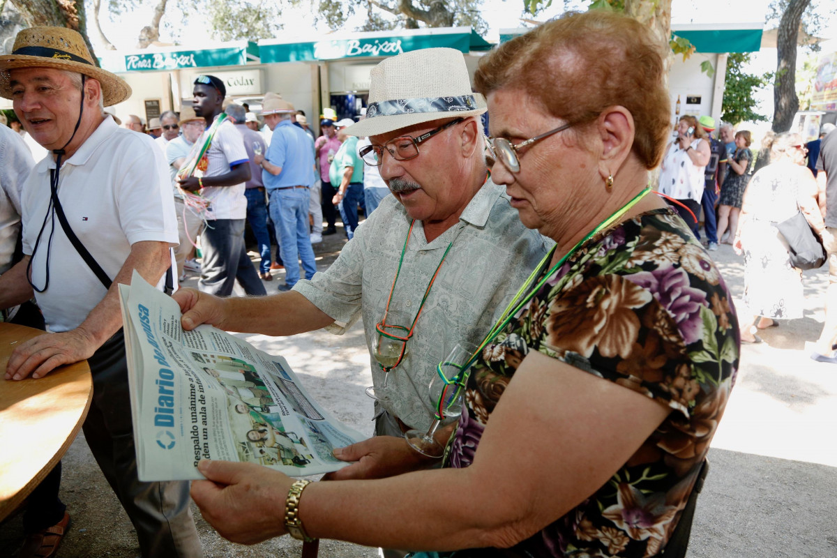 Reparten Diario de Arousa no Albariño @Monica Ferreiros (2)