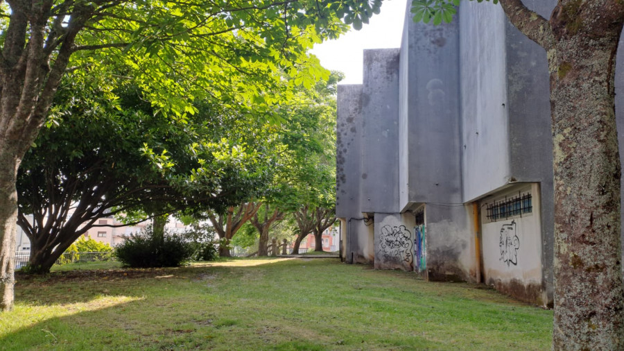 PP, BNG y BN reprochan al Ejecutivo boirense el desmesurado coste de la rehabilitación de la casa de cultura