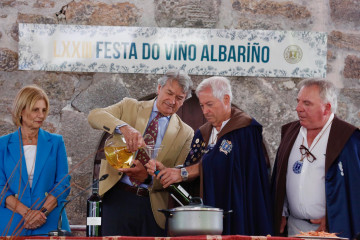 Hermanamiento Cofradía albariño