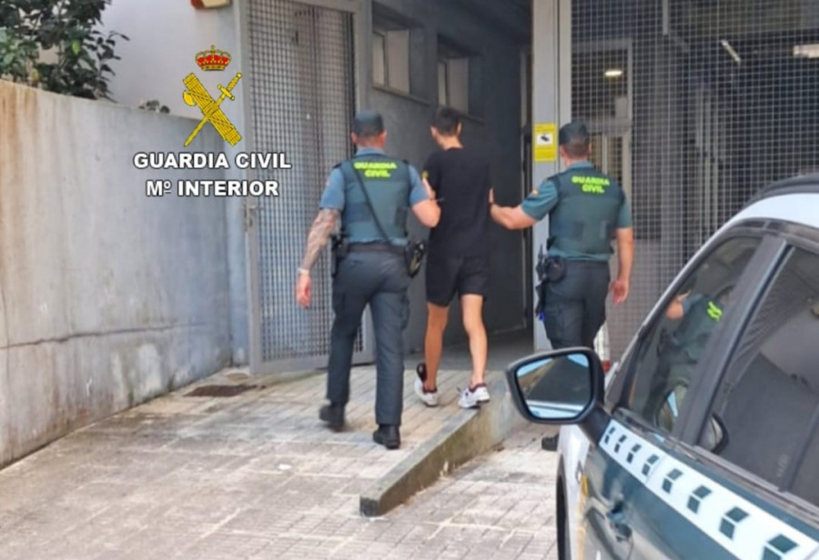 Ingresa en prisión el detenido por agredir a dos personas en la Festa do Albariño de Cambados