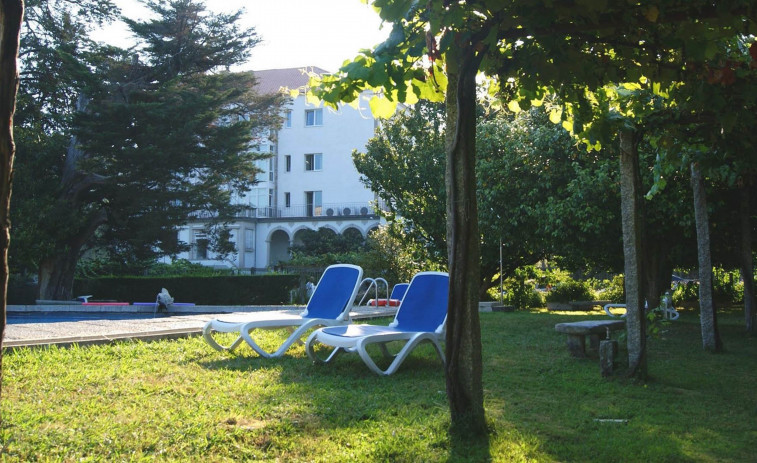 En verano también hay termas: las altas temperaturas no sofocan las ganas de turismo termal en Caldas y Cuntis