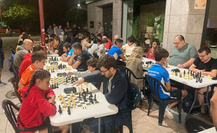 El CX Fontecarmoa hace doblete sénior en el IV Torneo Nocturno Casa Rocío