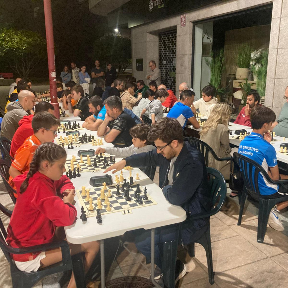El CX Fontecarmoa hace doblete sénior en el IV Torneo Nocturno Casa Rocío