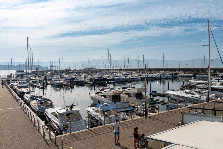 El puerto deportivo Juan Carlos I cuenta con lista de espera para los amarres de barcos en agosto