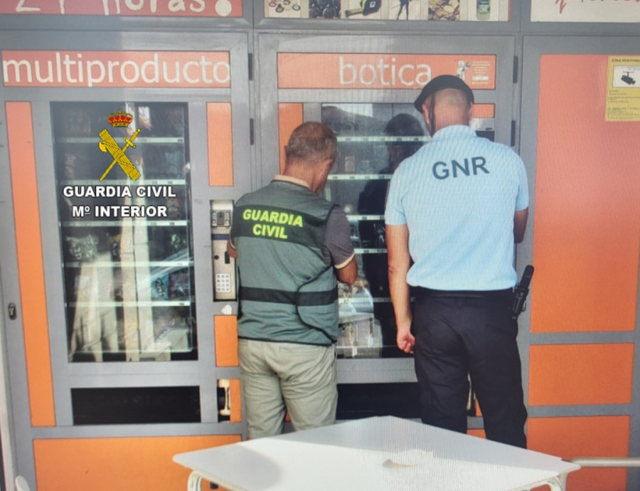 Detienen a un vecino de Sanxenxo como presunto autor de un robo en máquinas expendedoras en Meaño