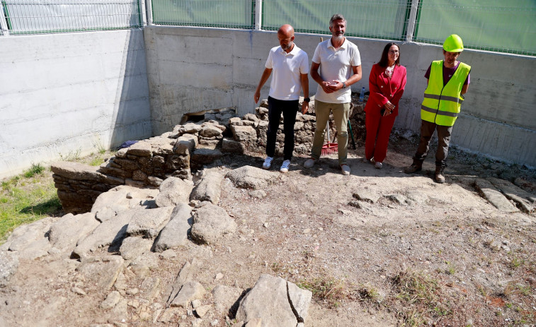 Entrar en barca por el Alobre: El paso de 800 años de historia se esconde en 170 metros en Vilagarcía